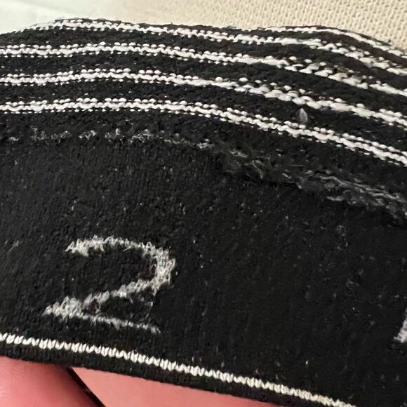 Lululemon Swiftly Tech Racerback Size 2 - Picture 3 of 4